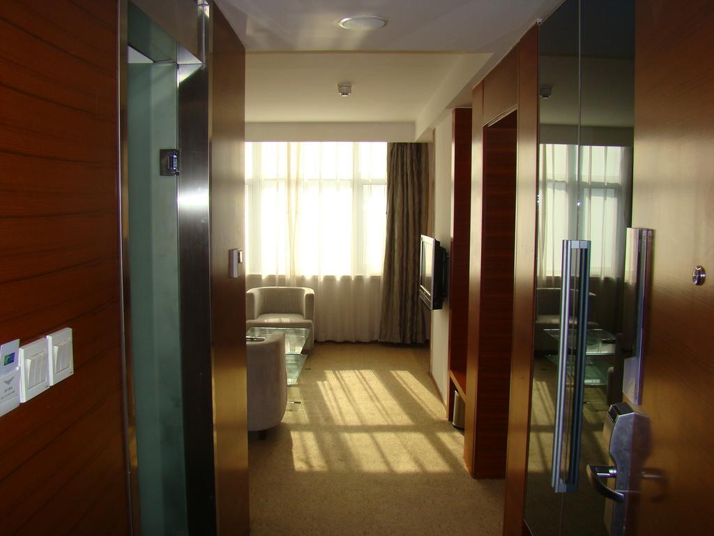 Holiday Inn Express Tianjin Binhai Екстер'єр фото