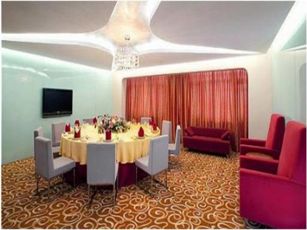 Holiday Inn Express Tianjin Binhai Екстер'єр фото