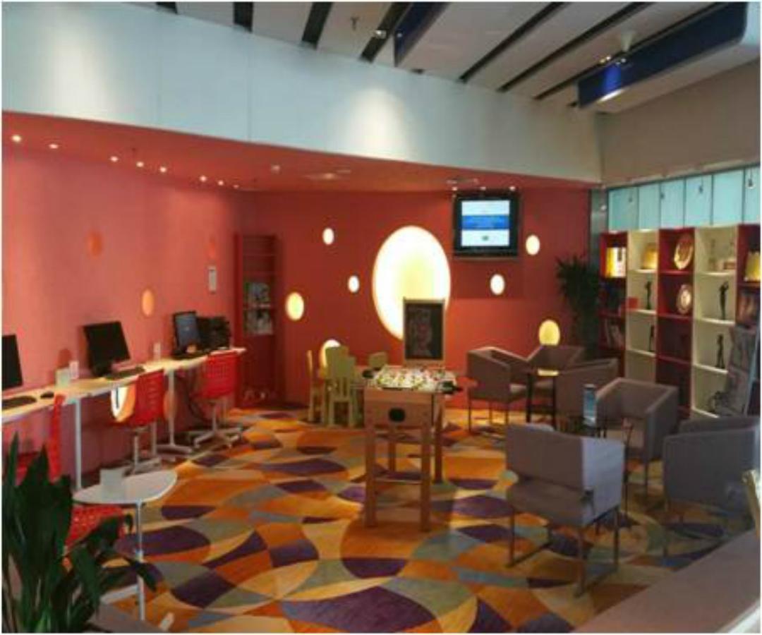 Holiday Inn Express Tianjin Binhai Екстер'єр фото